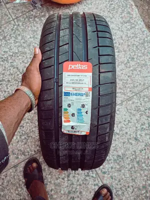 225/50/17 Petlas Tires