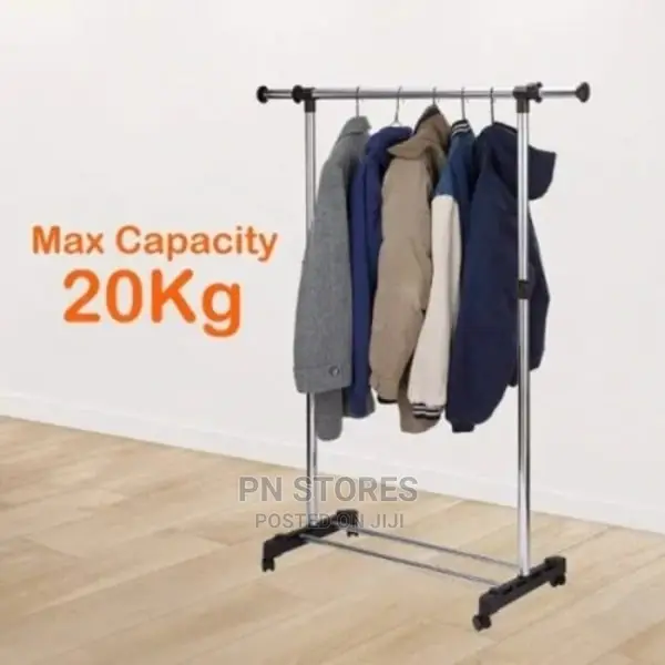 Single Pole Clothes Hanger on Wheels