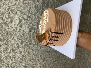 6 Inches Cake