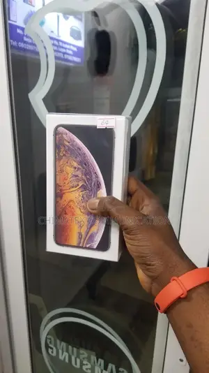 New Apple iPhone XS Max 64 GB Silver