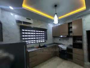 Furnished 1bdrm Block of Flats in Lekki Phase 2 for sale