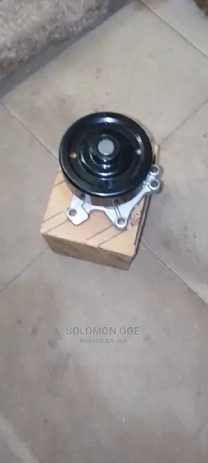 Water Pump Toyota Corolla 05 Model