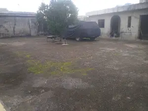9bdrm Duplex in Alimosho for sale