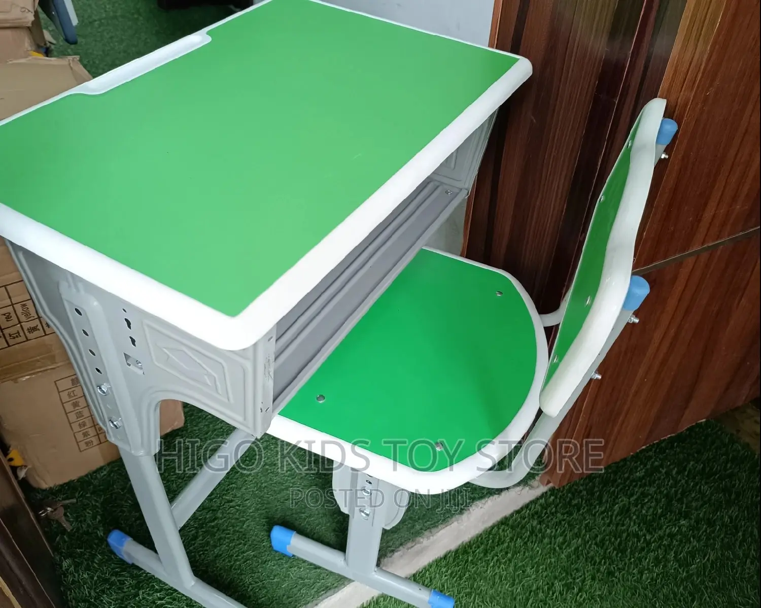 Adjustable Pegs And Table For Secondary And Upper Primary
