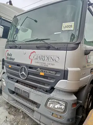 Mercedes Benz Actross 2541 With 5 Tone Hiab Tokunbo
