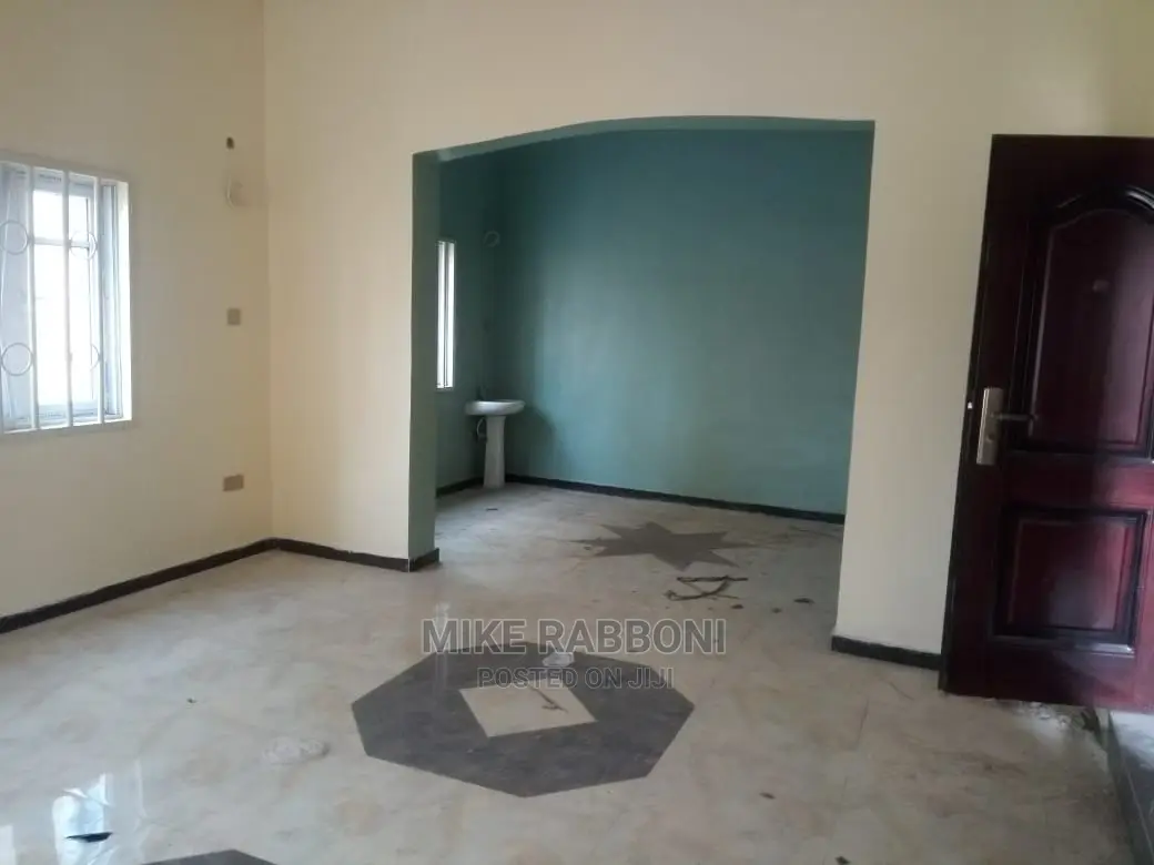 4bdrm Duplex in New G.R.A, Enugu for rent