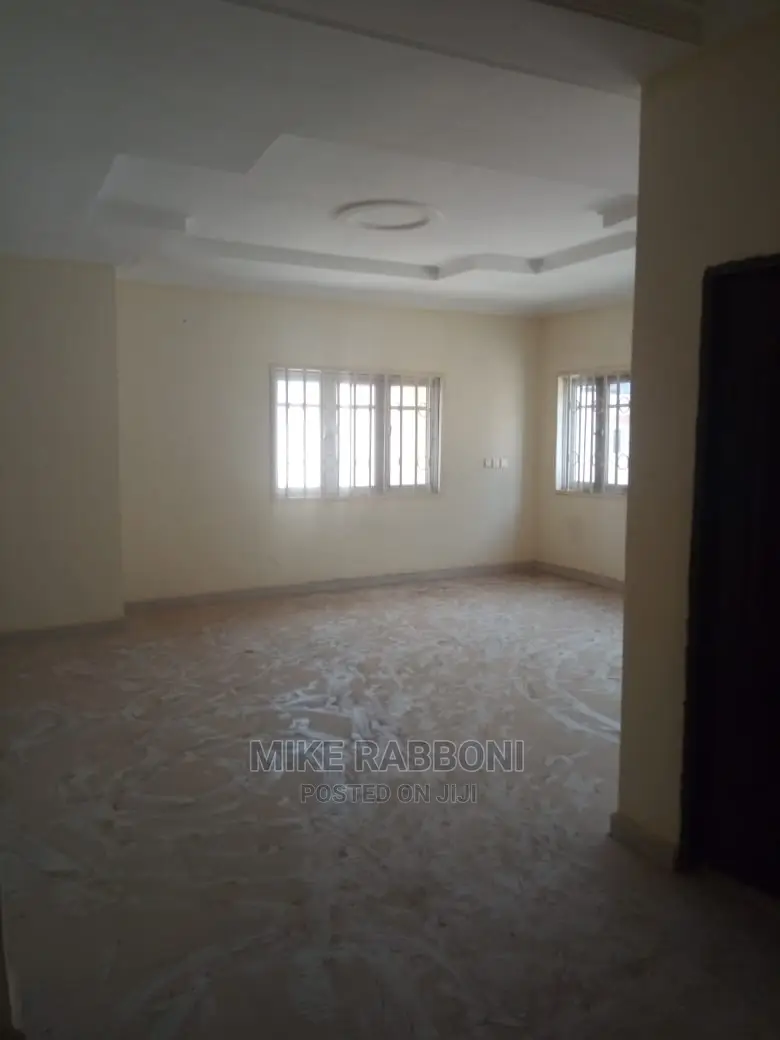 4bdrm Duplex in New G.R.A, Enugu for rent