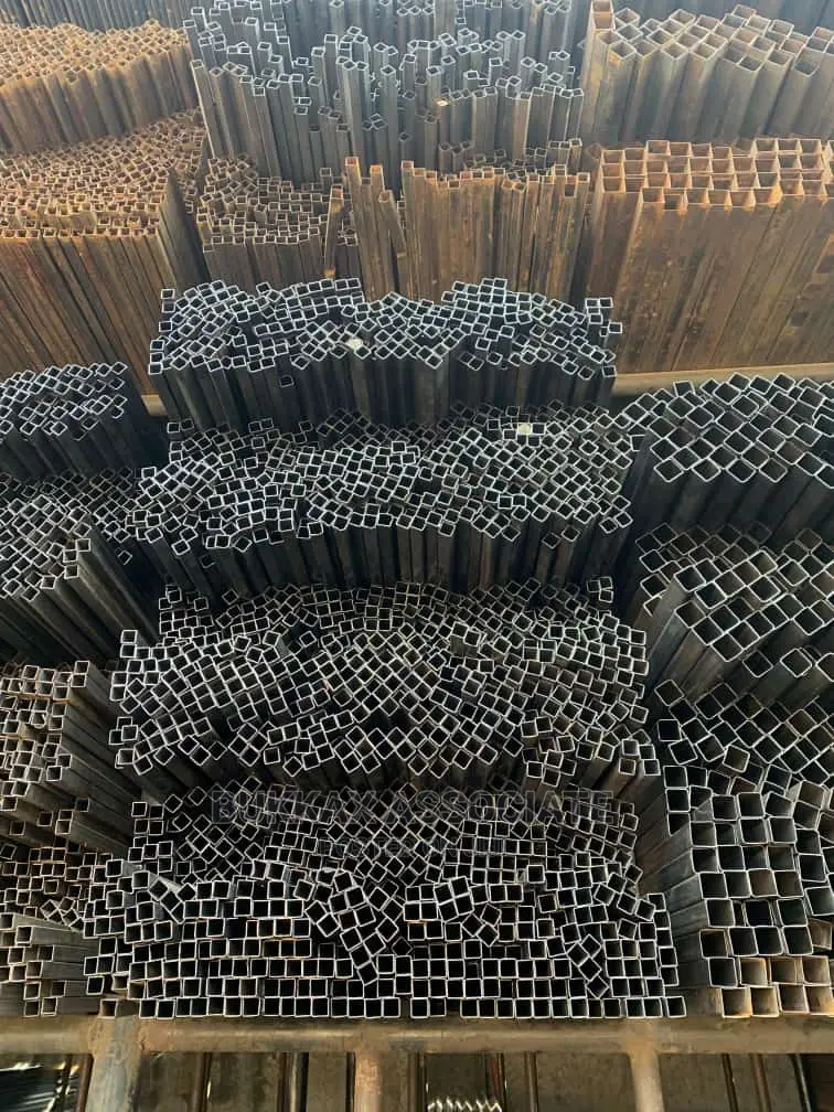 1" by 1" Black Square Pipe