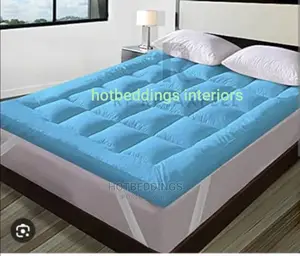 Fluffy/ Soft Bed Topper-5inches( Colour Varies)
