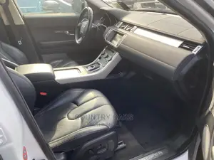 Land Rover Range Rover Evoque Pure AWD 5-Door 2013 White