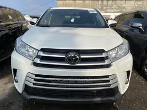 Toyota Highlander XLE 4x4 V6 (3.5L 6cyl 8A) 2018 White