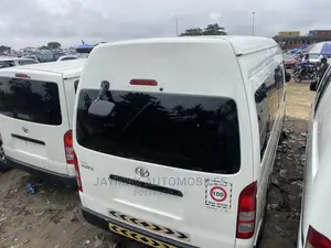 Toyota HiAce 2012 White