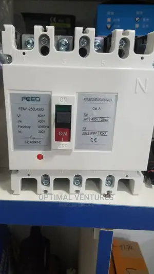 4P 200A AC McCb Breaker