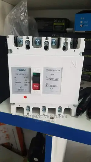 4P 200A AC McCb Breaker