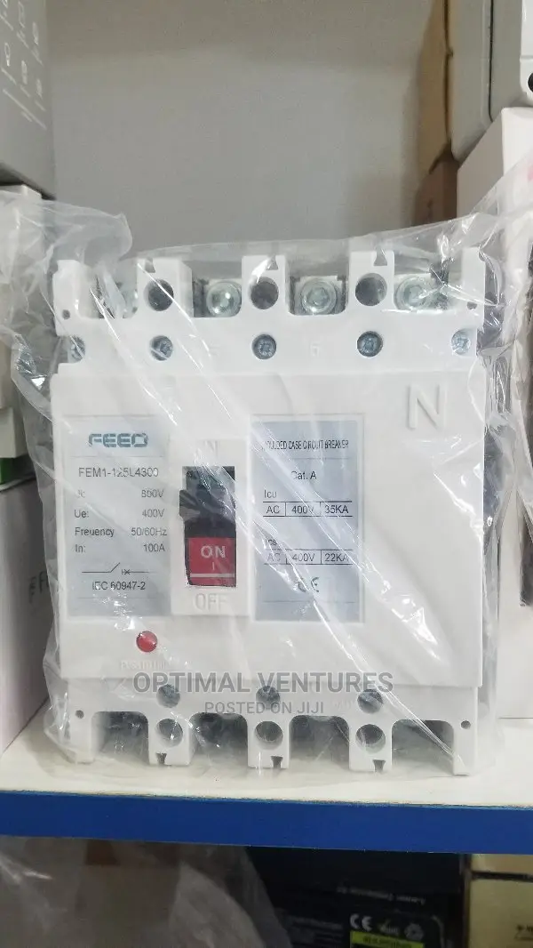 4p 100a Ac McCb Breaker