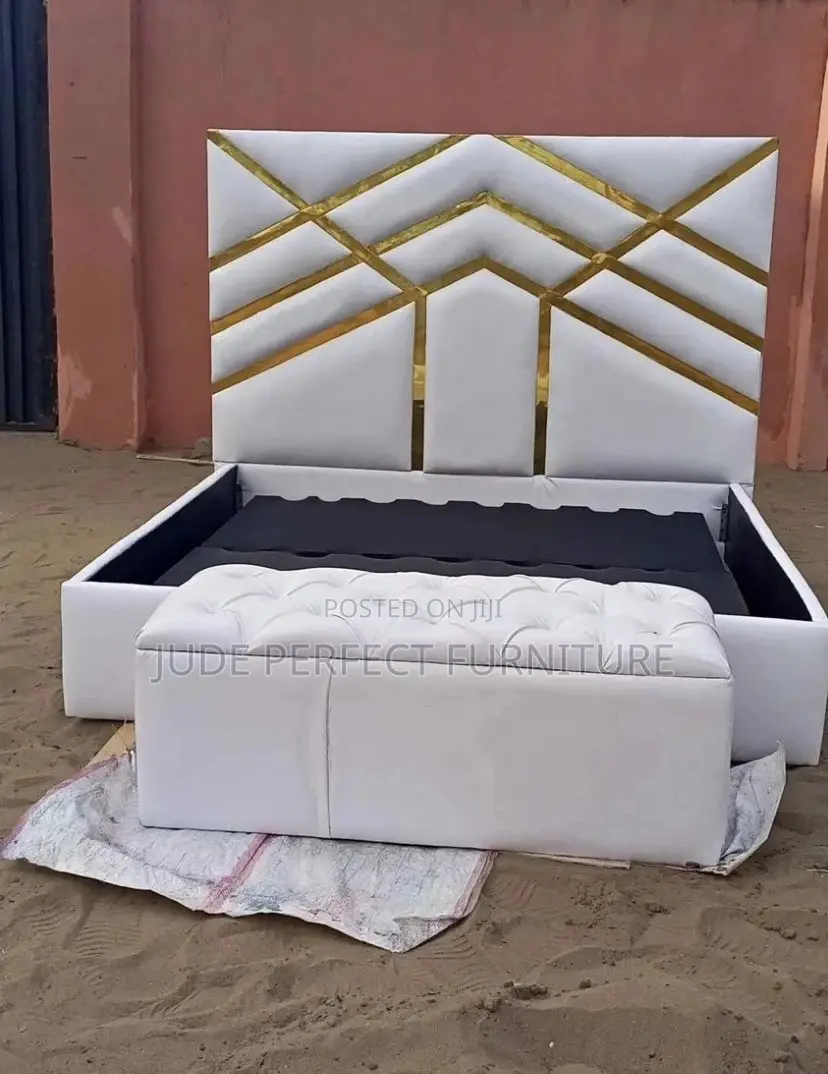 6by6 Padded Bed Frame With Ottoman