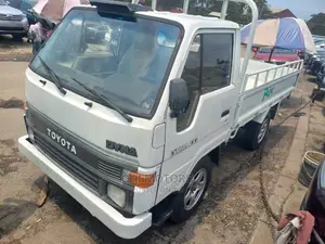 Toyota Dyna 100 Petrol Engine