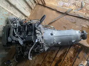 E250 / C250 Four Cylinder Engine Complete