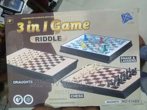 3 in 1 Game Draught ,Chess and Snake Ladder