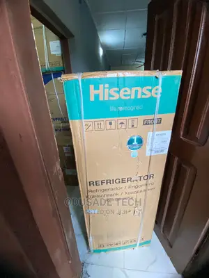Hisense Fridge and Freezer 204L | Ref-205