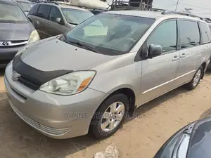Toyota Sienna CE 2005
