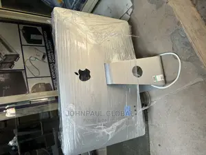 Desktop Computer Apple iMac 8GB Intel Core i5 SSD 256GB