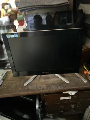 Desktop Computer Lenovo ideacentre 310S 4GB Intel Core i3 HDD 500GB