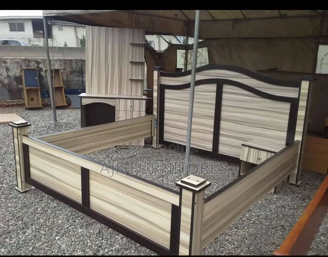 HDF 6by6ft Bedframe With Mirror