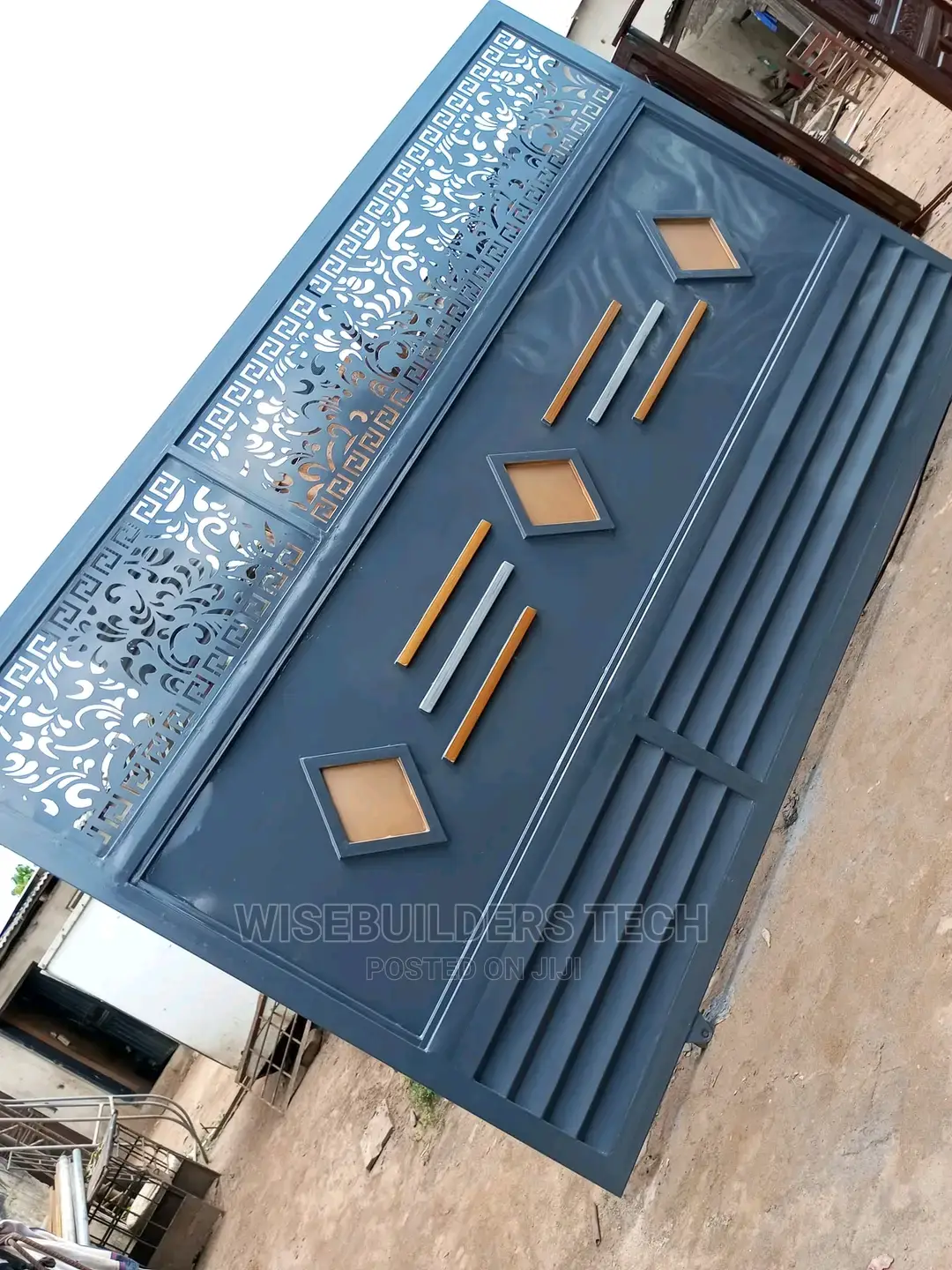 Main Iron Gate