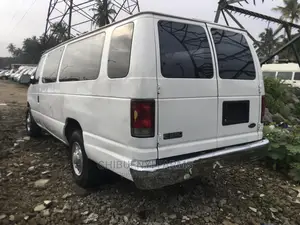 Ford E350 2004 White
