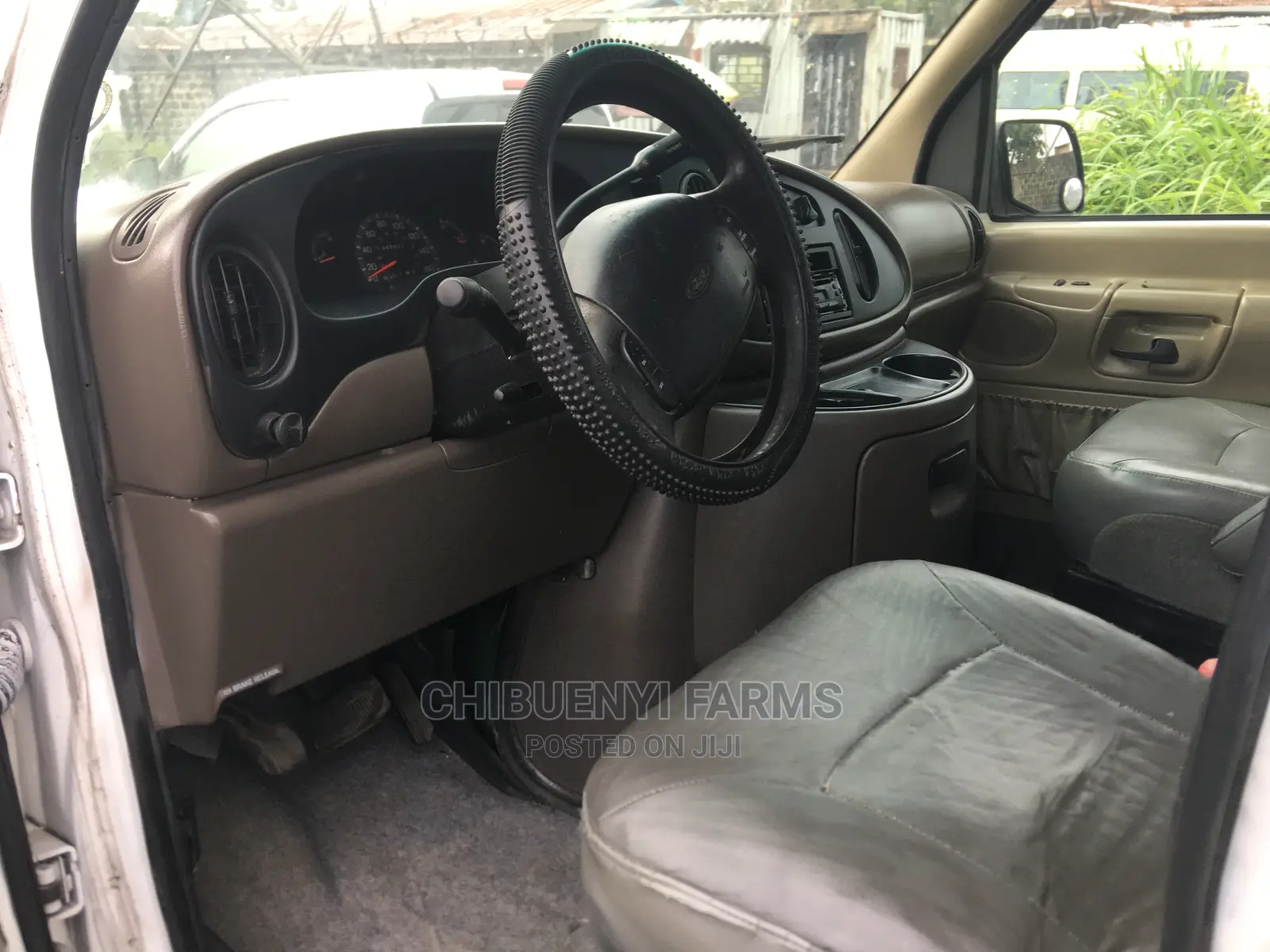 Ford E350 2004 White