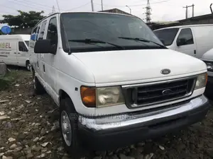 Ford E350 2004 White