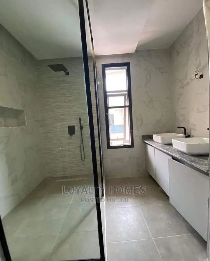 Furnished 9bdrm Mansion in Maitama for sale