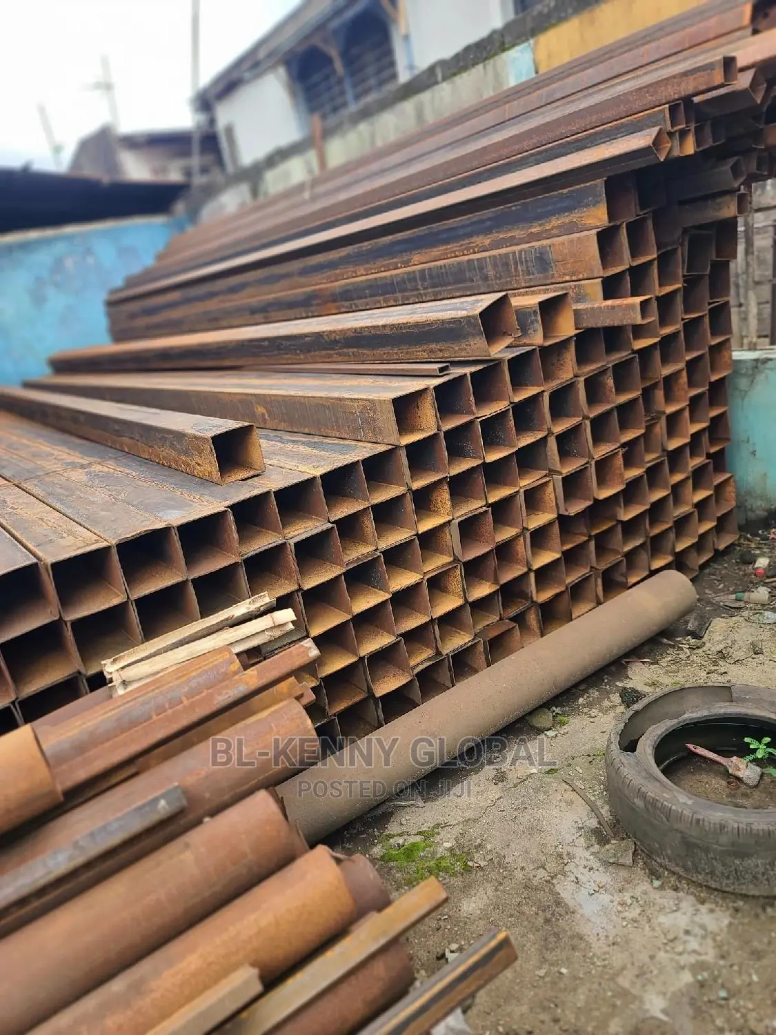 6" X 6" X 3mm Square Pipe