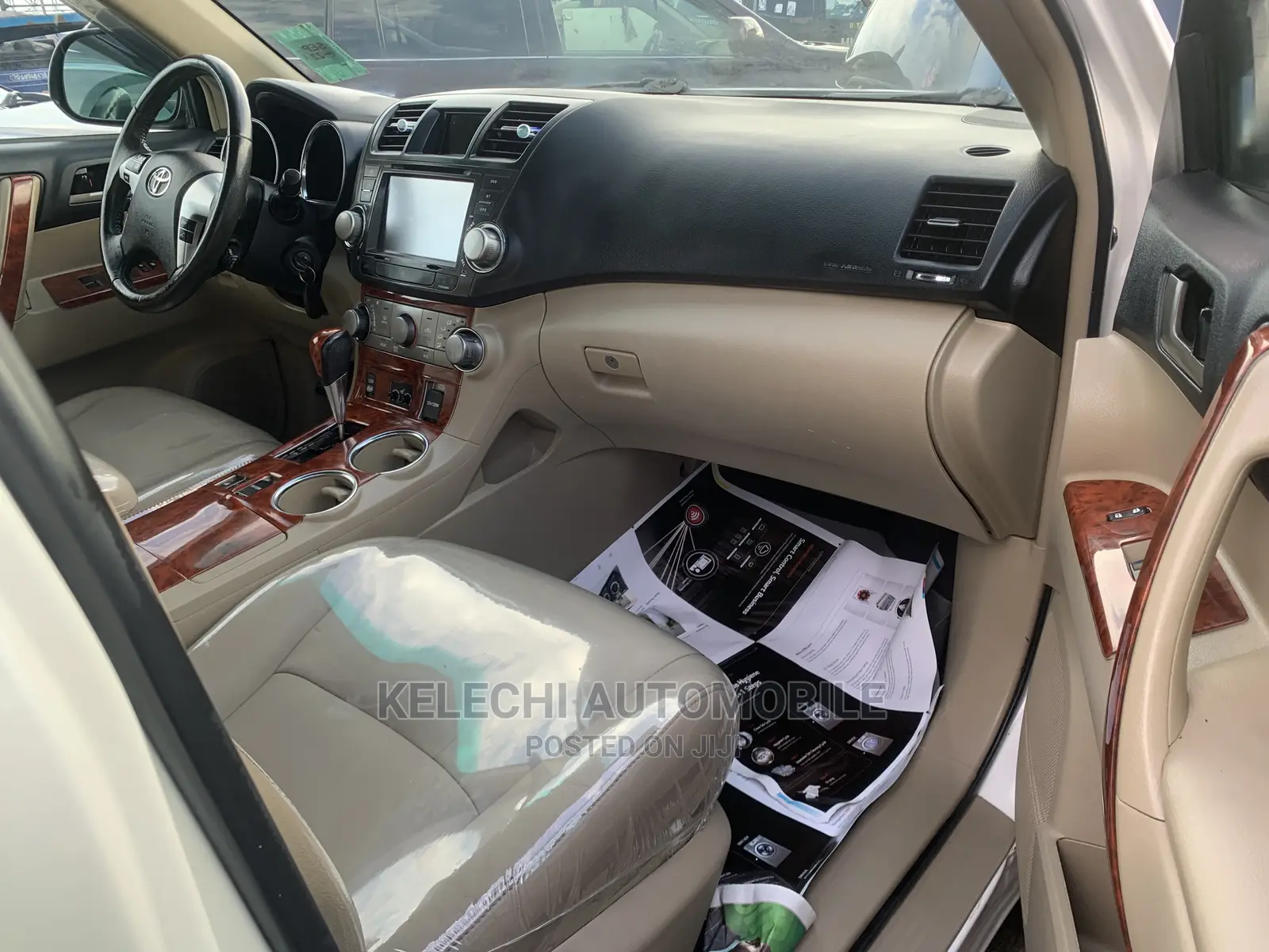 Toyota Highlander Limited 2012 White