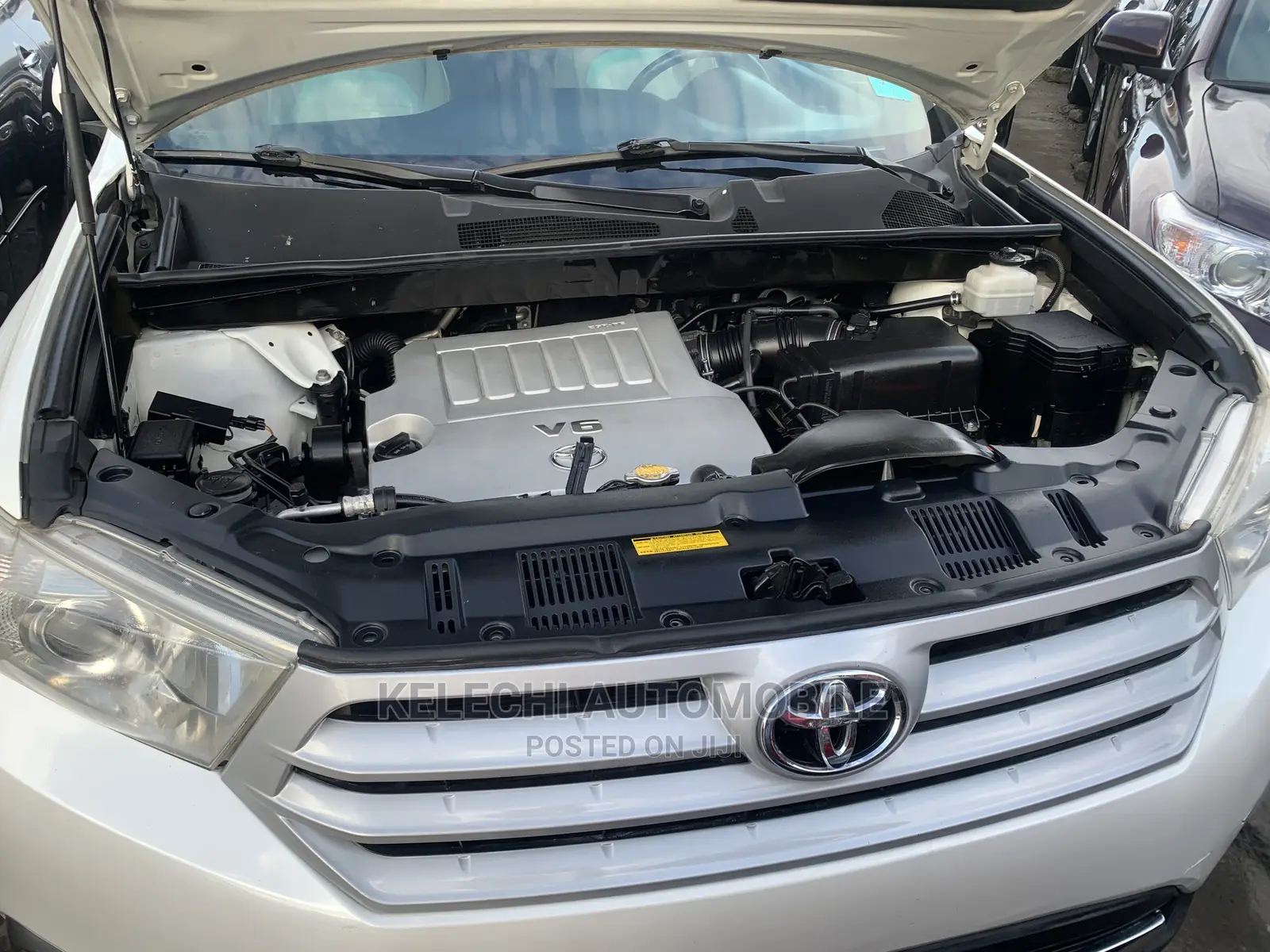 Toyota Highlander Limited 2012 White