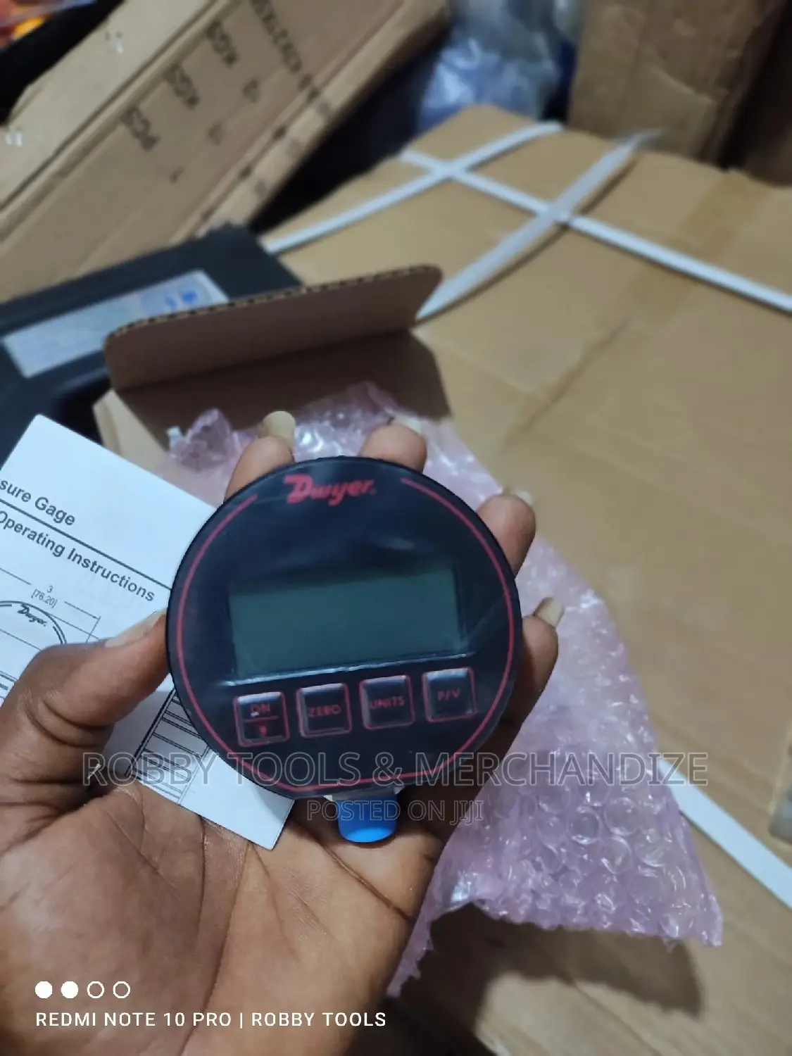Dwyer Digital Pressure Gauge