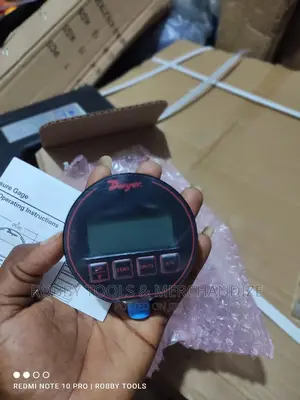 Dwyer Digital Pressure Gauge