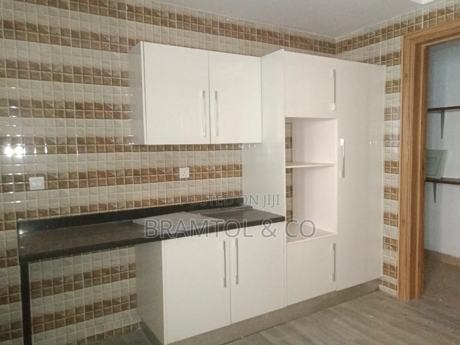 4bdrm Townhouse / Terrace in With Bq, Jahi for rent