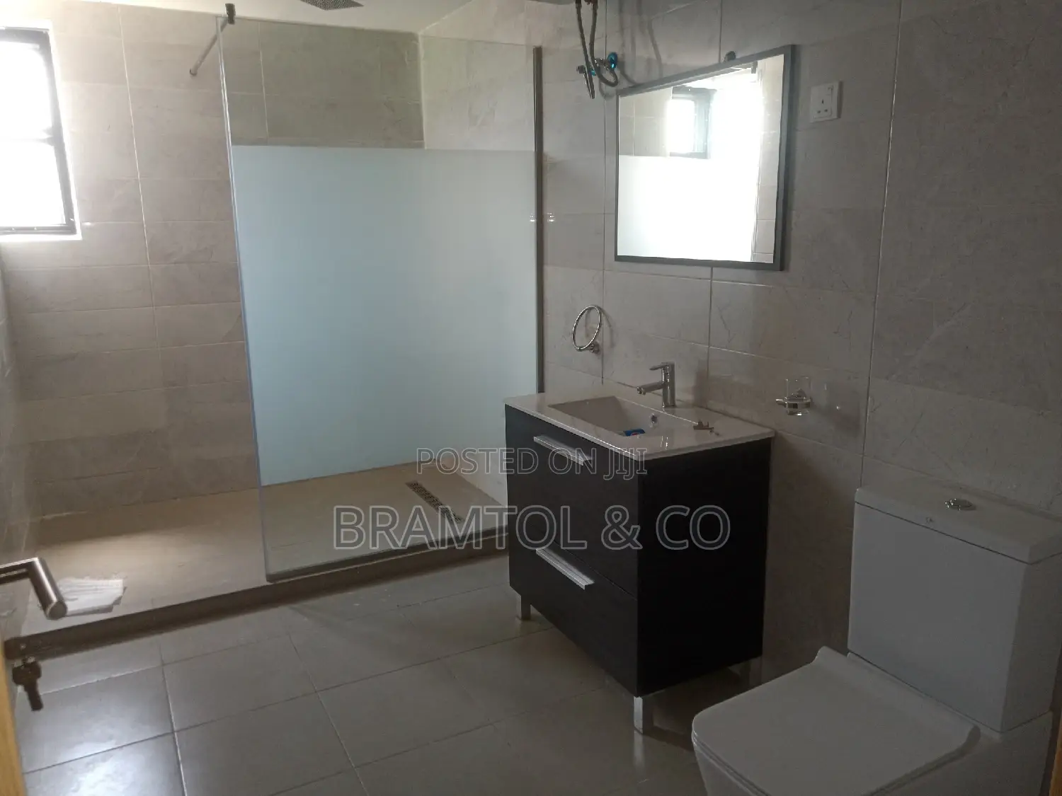 4bdrm Townhouse / Terrace in With Bq, Jahi for rent