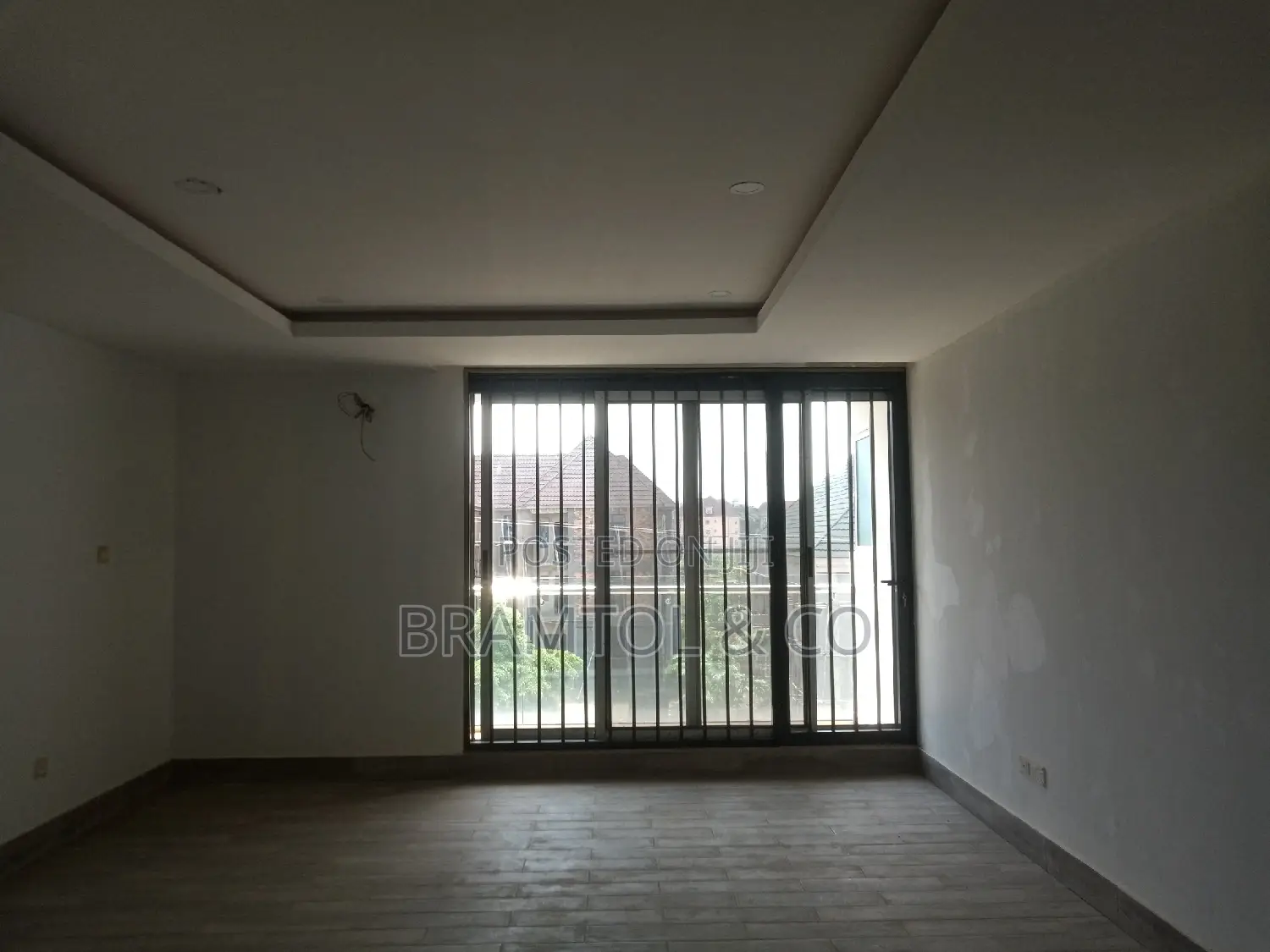 4bdrm Townhouse / Terrace in With Bq, Jahi for rent