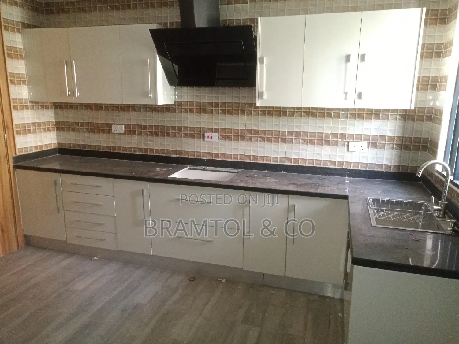 4bdrm Townhouse / Terrace in With Bq, Jahi for rent