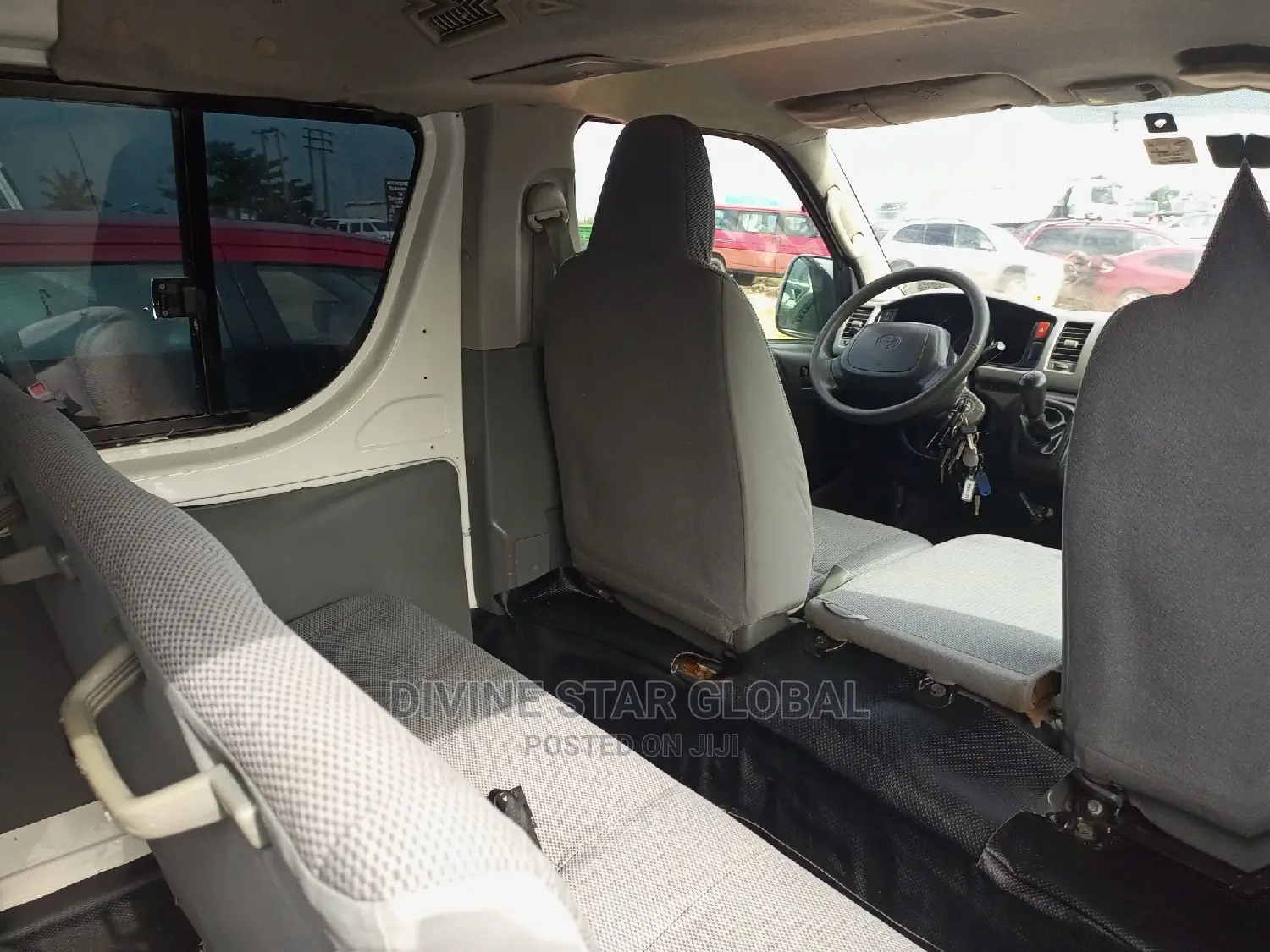 Toyota HiAce 2008 White