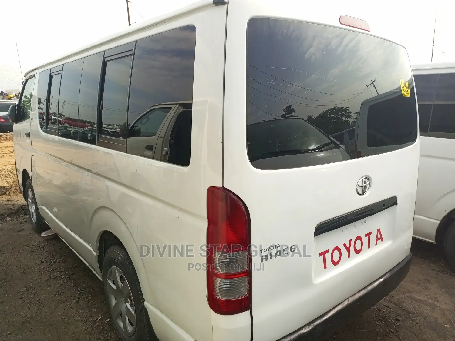 Toyota HiAce 2010 White