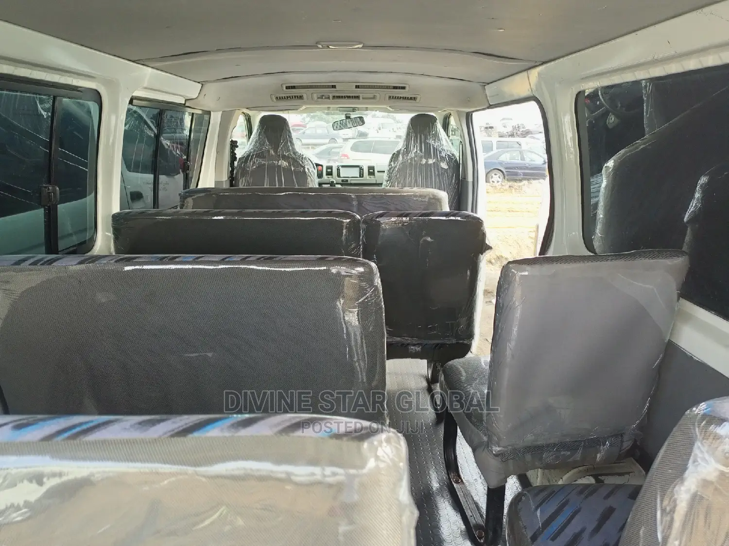 Toyota HiAce 2010 White