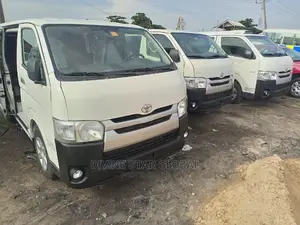 Toyota HiAce 2008 White