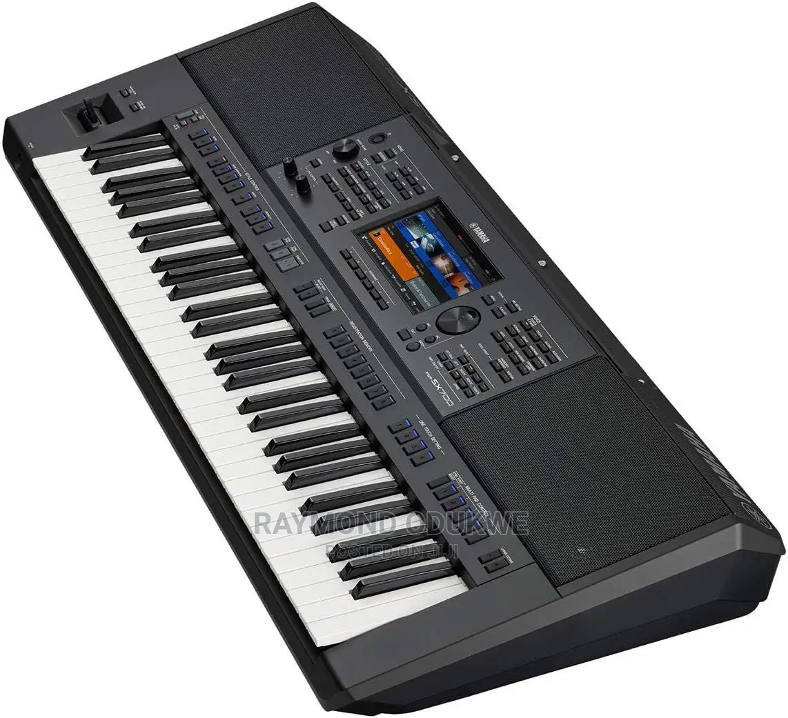 Yamaha Portable Keyboard PSR S775