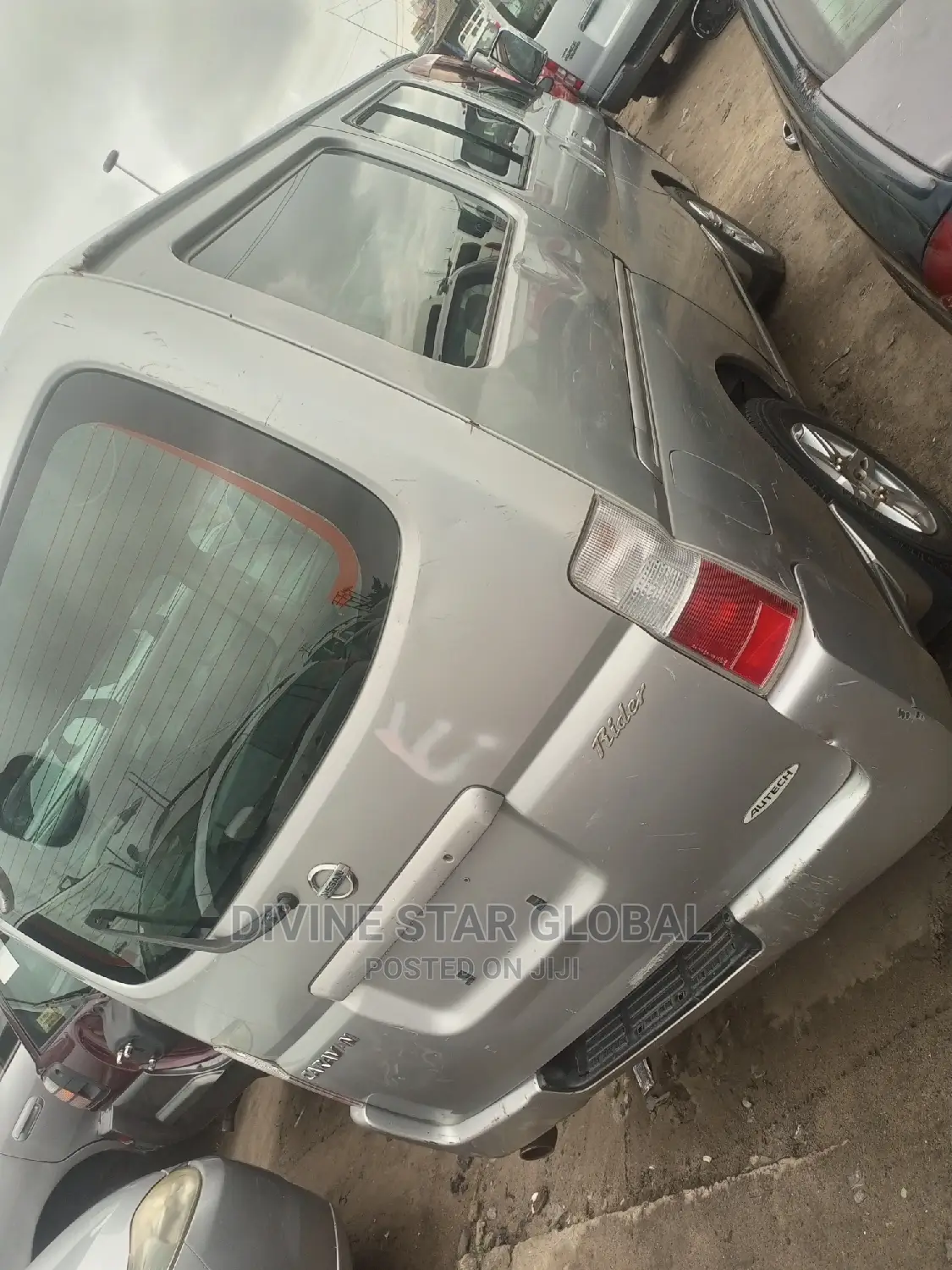 Nissan Caravan (Urvan) 2008 Silver