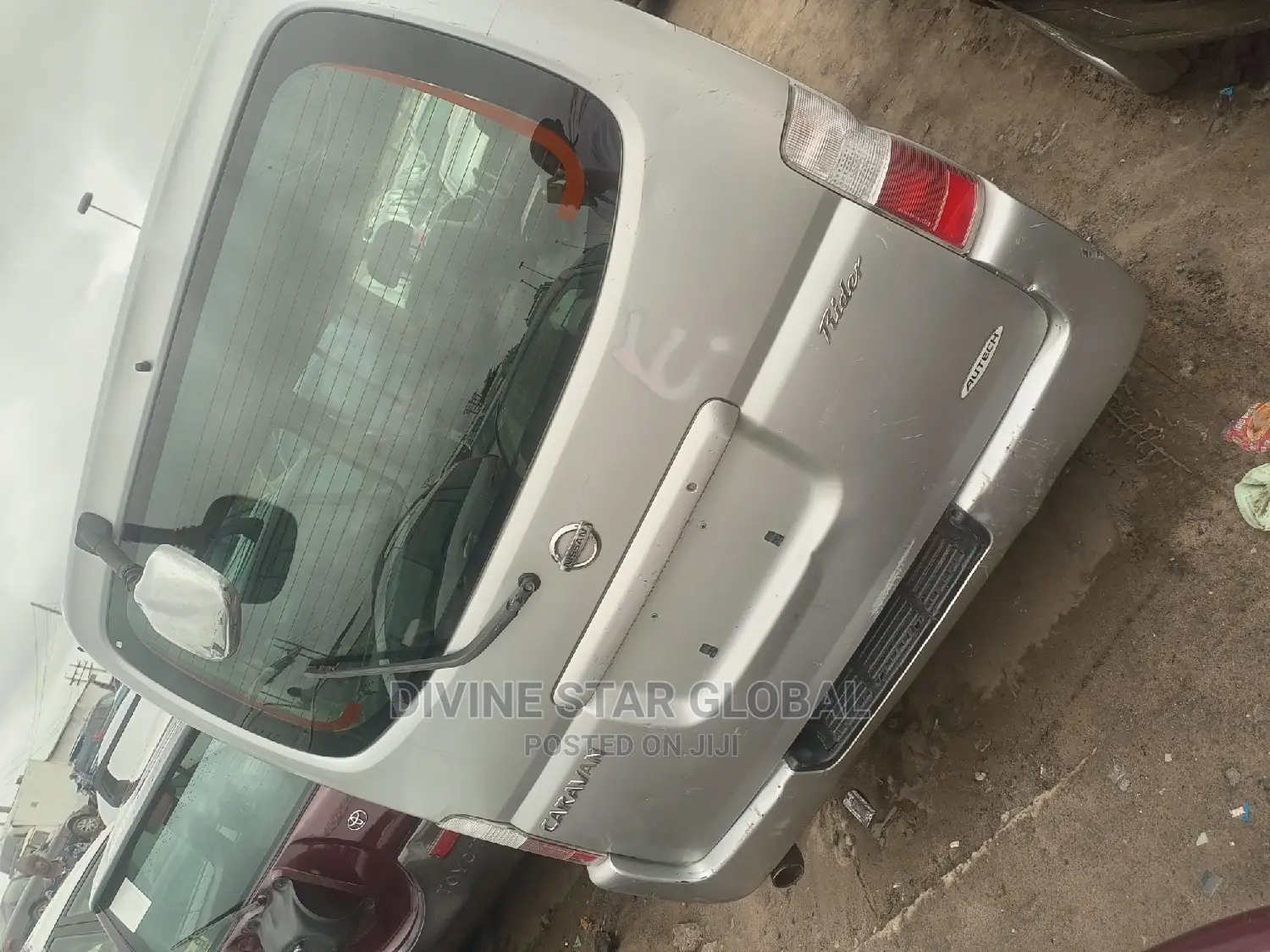 Nissan Caravan (Urvan) 2008 Silver
