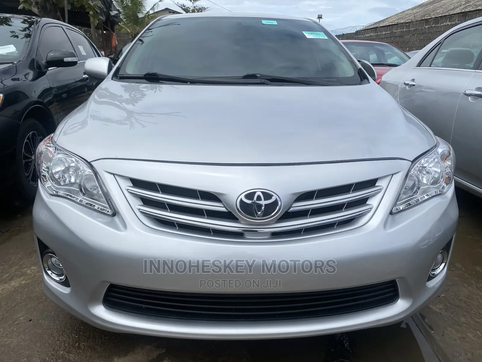 Toyota Corolla LE 4dr Sedan (1.8L 4cyl 4A) 2013 Silver